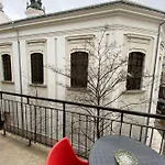 With Balcony And Ac Next To Danube *