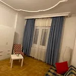 With Balcony And Ac Next To Danube Apartamento *