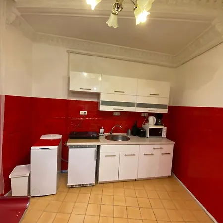 アパート With Balcony And Ac Next To Danube ブダペスト