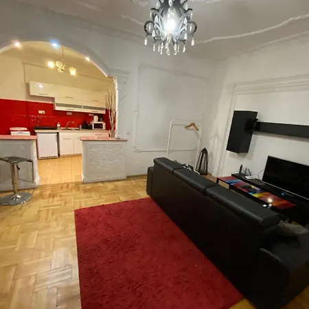 With Balcony And Ac Next To Danube Daire Budapeşte