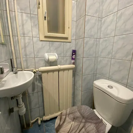 With Balcony And Ac Next To Danube Budapeşte