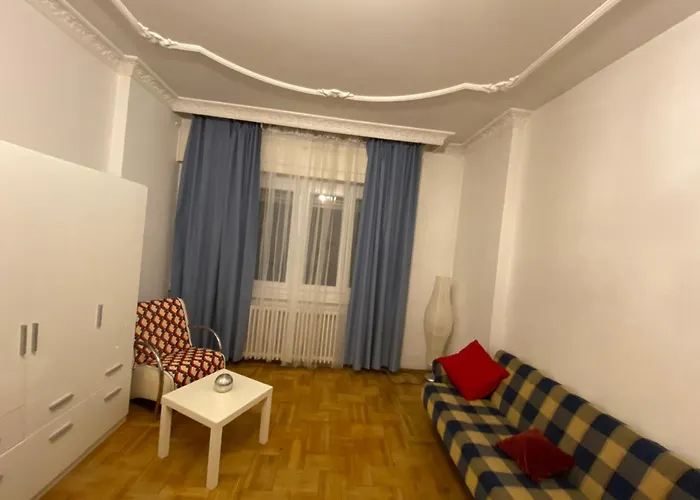 With Balcony And Ac Next To Danube *